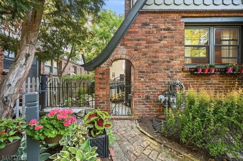 23 Park Drive, Nutley, NJ 07110 - #2