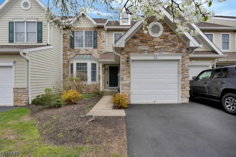 7 Patriot Hill Dr, The Hills, NJ 07920 - #2