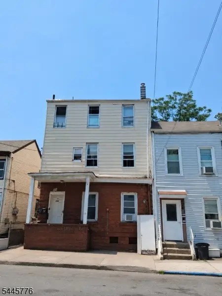 176 Beech St, Paterson City, NJ 07501