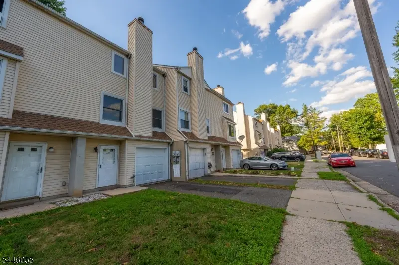 668 Jackson Ave, Roselle, NJ 07203 - #2