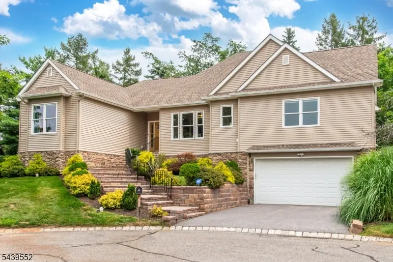 18 Post Oak Ct, Hardyston, NJ 07419 - #1