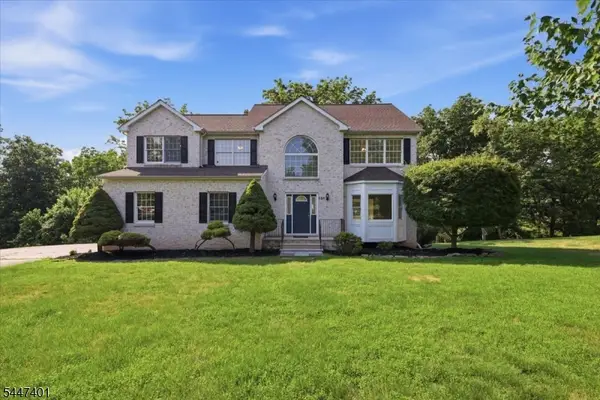 151 Brandon Ct, Branchburg Twp., NJ 08876