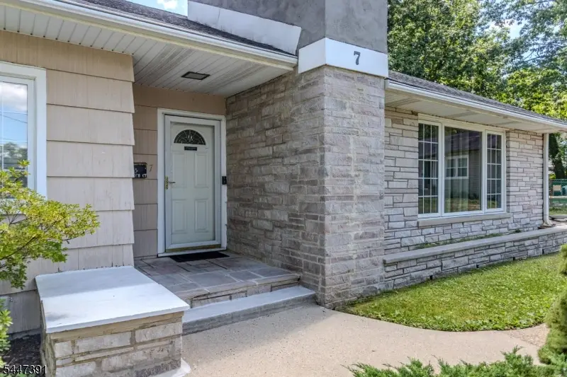 7 White Beech Ct, Ewing, NJ 08618 - #3