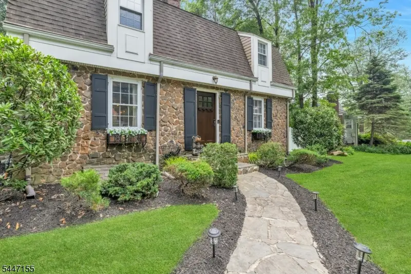 2640 Crest Ln, Scotch Plains, NJ 07076 - #3