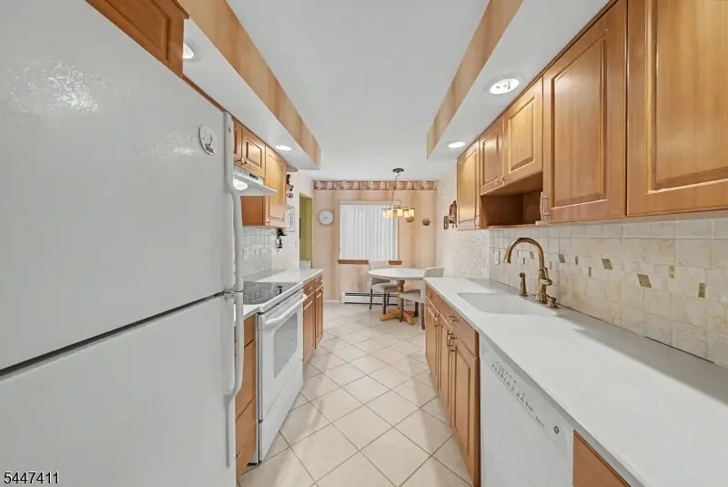 20 C Foxwood Dr, Morris Plains, NJ 07950 - #3