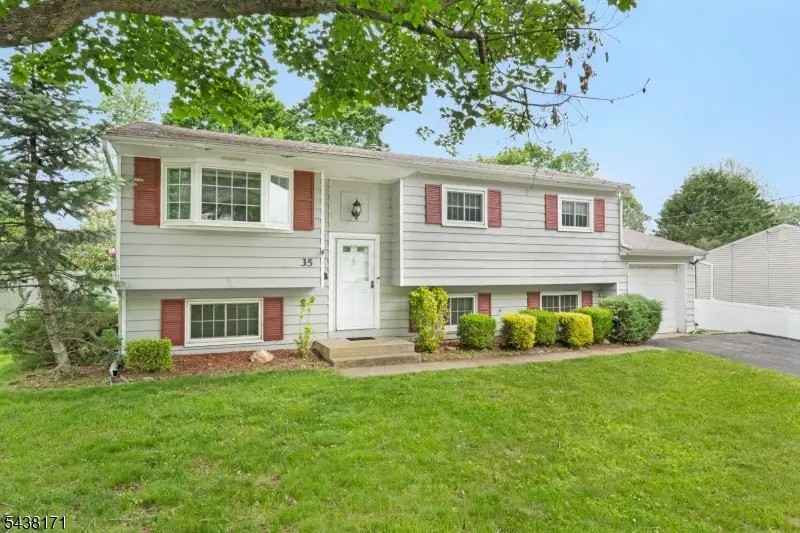 35 Saint Marys Dr, Succasunna, NJ 07876 - #2