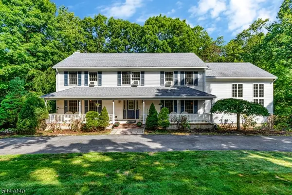 4 Peter Dr, Allamuchy Twp., NJ 07840