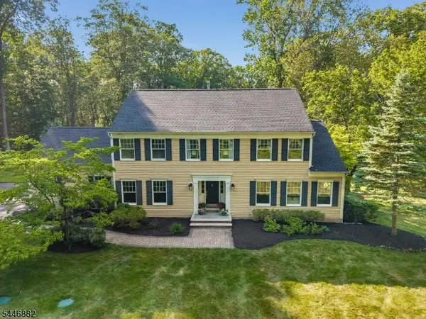 33 Willow Dr, Chester Twp., NJ 07930