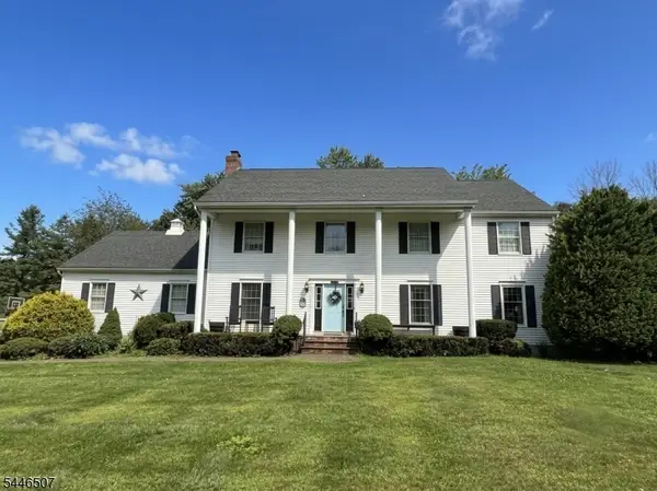 17 Sanford Rd, Mount Olive Twp., NJ 07828