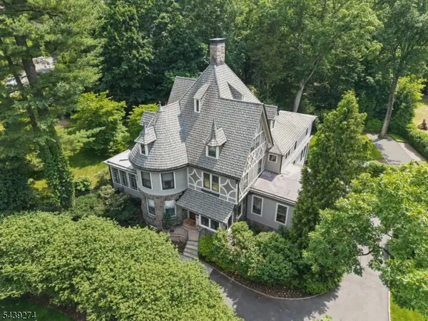 230 Springfield Ave, Summit City, NJ 07901