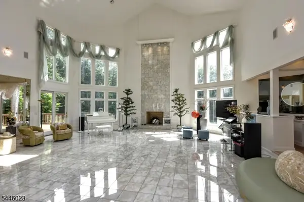 20 Burning Hollow Rd, Saddle River Boro, NJ 07458
