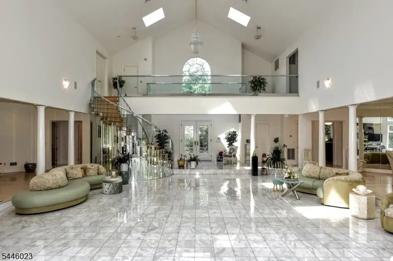 20 Burning Hollow Rd, Saddle River, NJ 07458 - #2