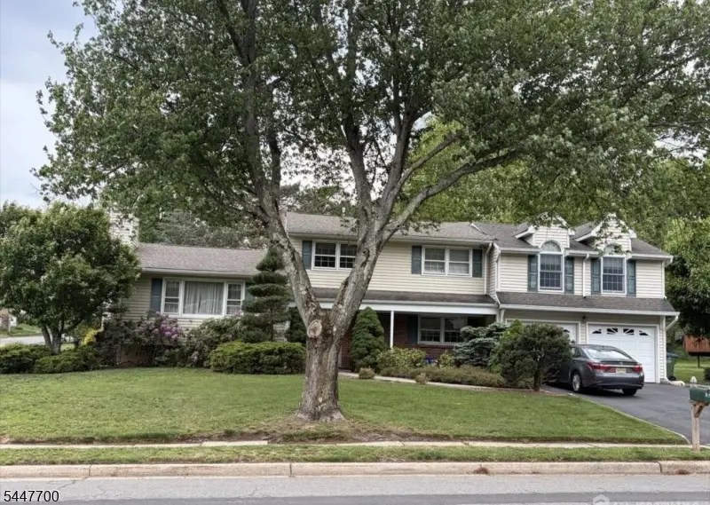 19 Annette Dr, Edison, NJ 08820 - #1
