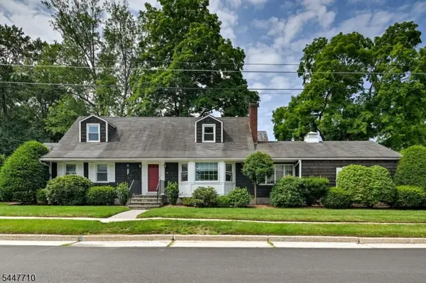 10 Thompson St, Newton Town, NJ 07860