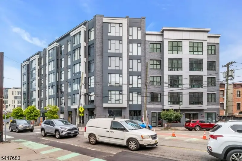 386 5th St #204, Jersey City, NJ 07302 - #2