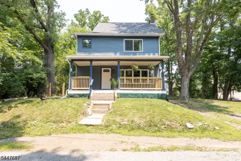 30 Henderson St, Oxford, NJ 07863 - #1