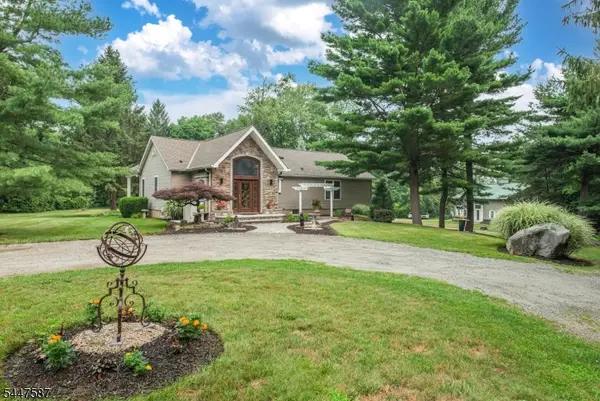 1 Evergreen Dr, Chester Twp., NJ 07930