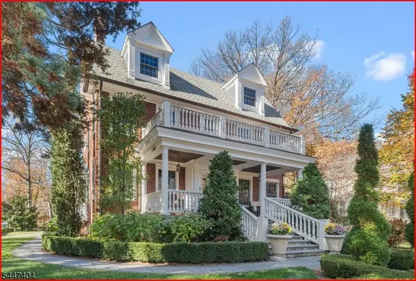 67 Tulip St, Summit City, NJ 07901