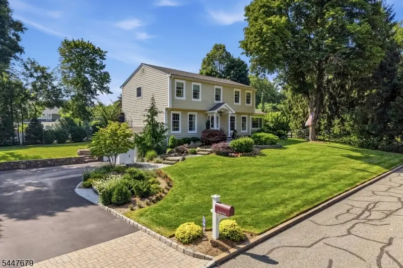 11 Briarwood Ct, Woodcliff Lake, NJ 07677 - #1