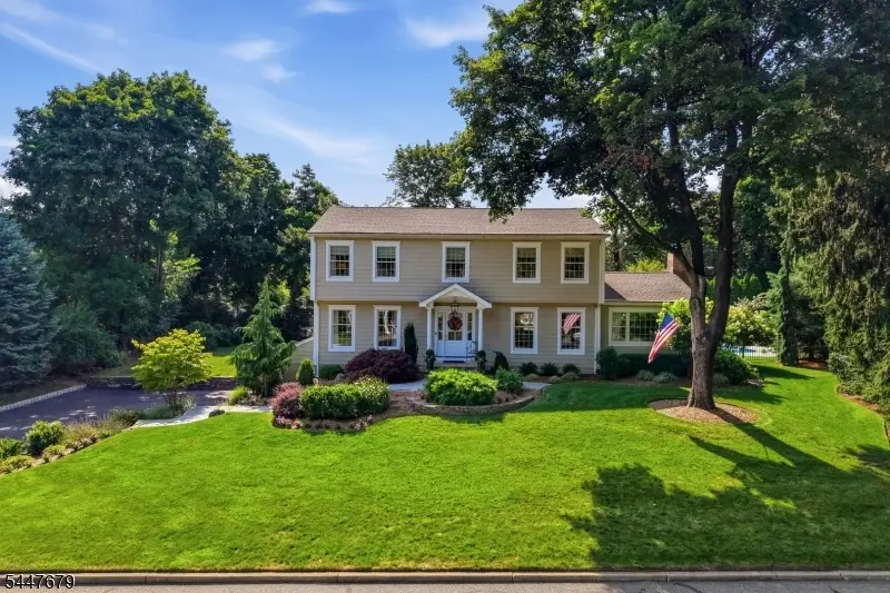 11 Briarwood Ct, Woodcliff Lake, NJ 07677 - #2