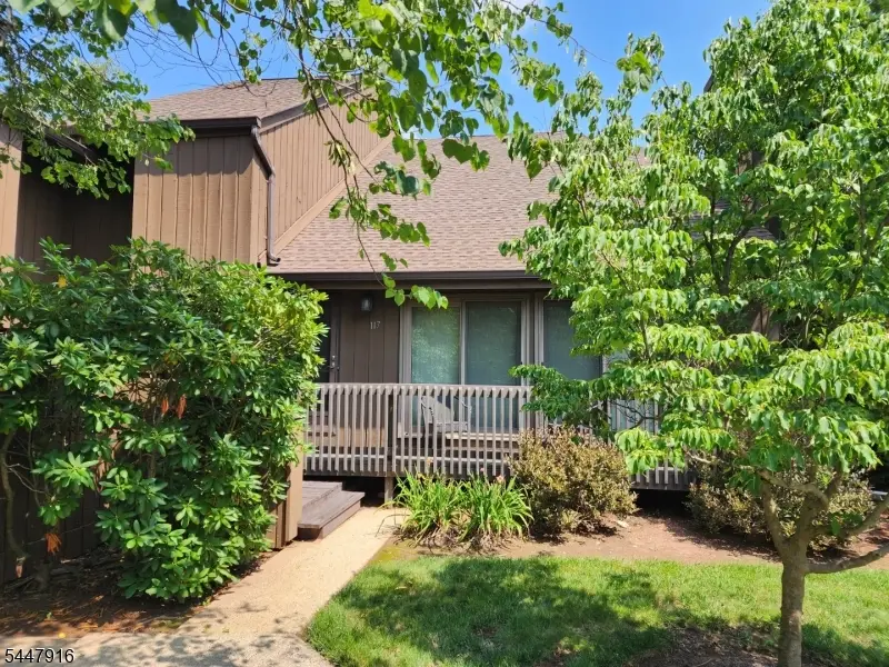 117 Kingsberry Dr, Franklin, NJ 08873 - #2