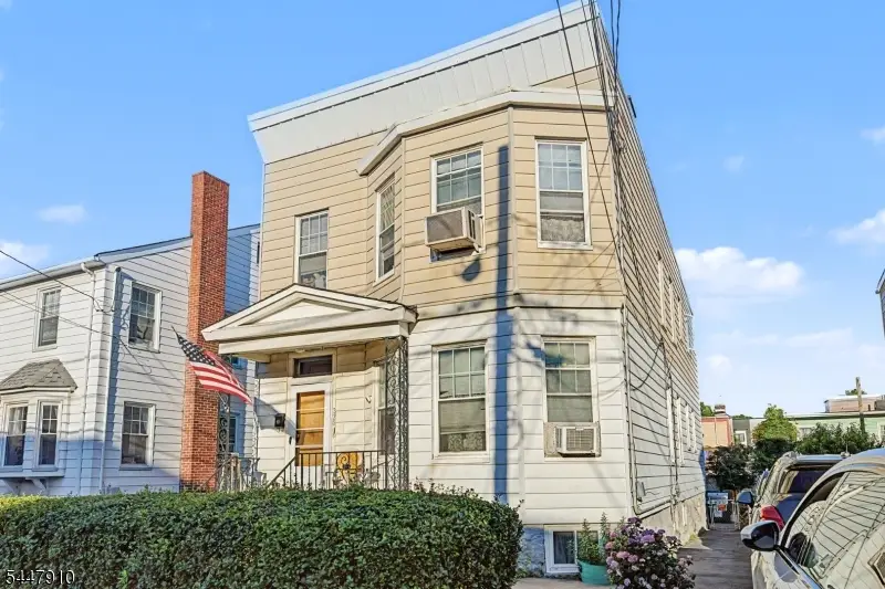 322 Hickory St, Kearny, NJ 07032 - #3