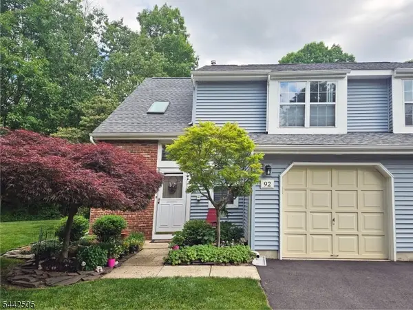 92 Stonehedge Court, Franklin Twp., NJ 08873