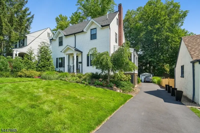 21 Evergreen Pl, Maplewood, NJ 07040 - #1