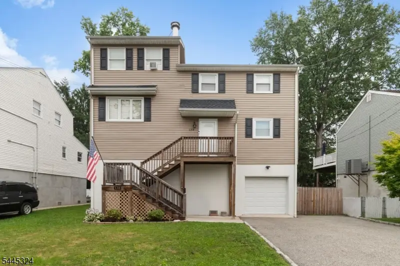 138 William St, Singac, NJ 07424 - #1