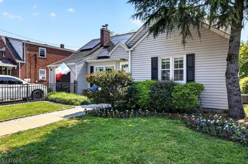 246 N 3rd Ave, Manville, NJ 08835 - #2