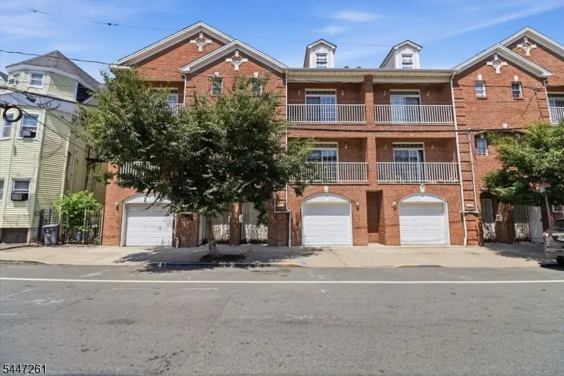 97 Astor St, Newark, NJ 07114 - #1