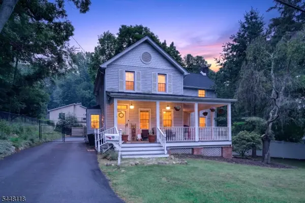 10 Prospect Ave, Woodcliff Lake Boro, NJ 07677