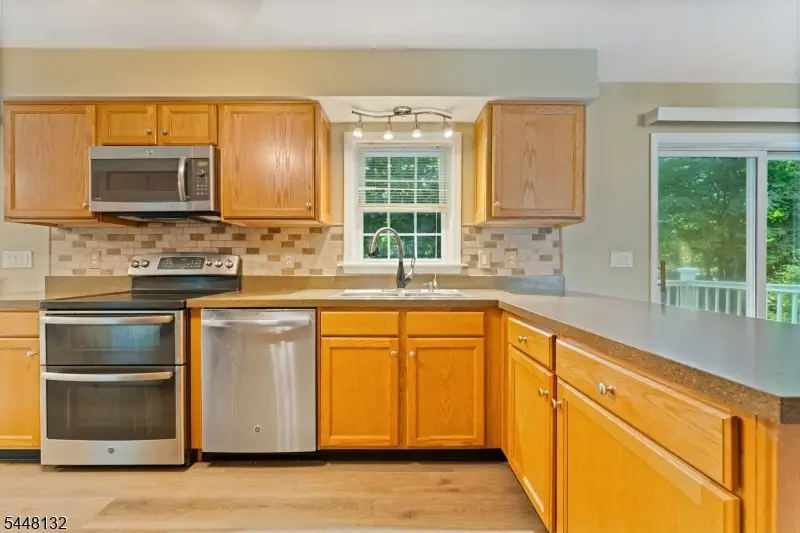 313 Brown Trl, Hopatcong, NJ 07843 - #2
