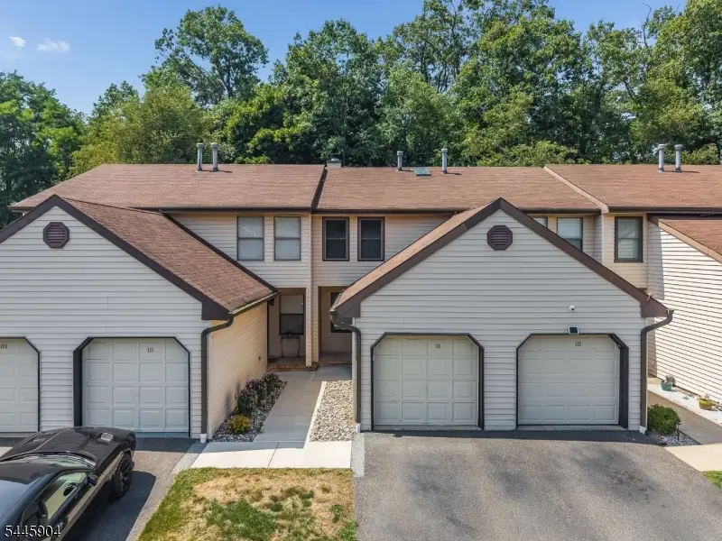 111 Sequoia Ct, Raritan, NJ 08822 - #2