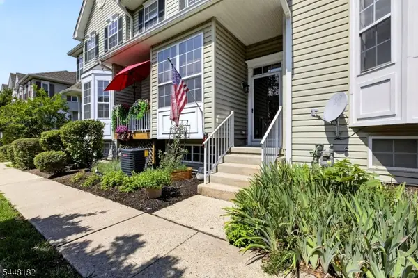 9 Briar Ln, Raritan Twp., NJ 08822