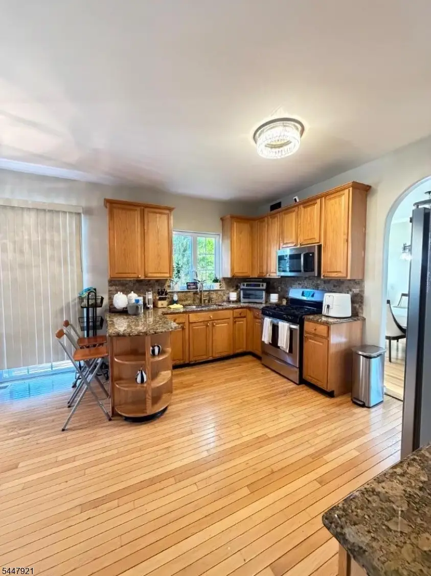 308 Stonehenge Dr, Lopatcong, NJ 08865 - #3