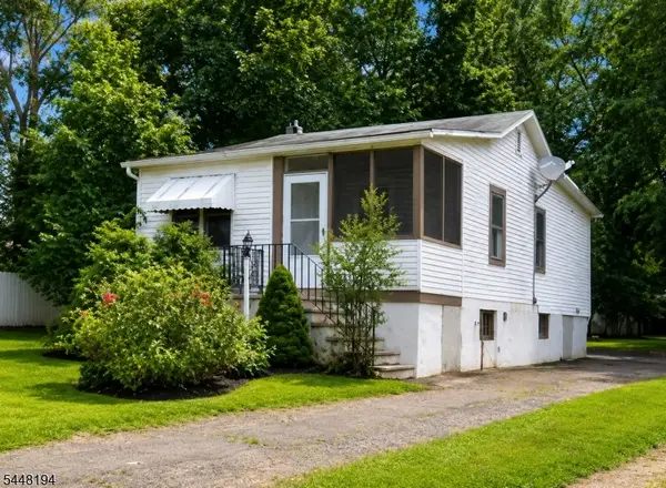 89 Linden St, Bridgewater Twp., NJ 08807