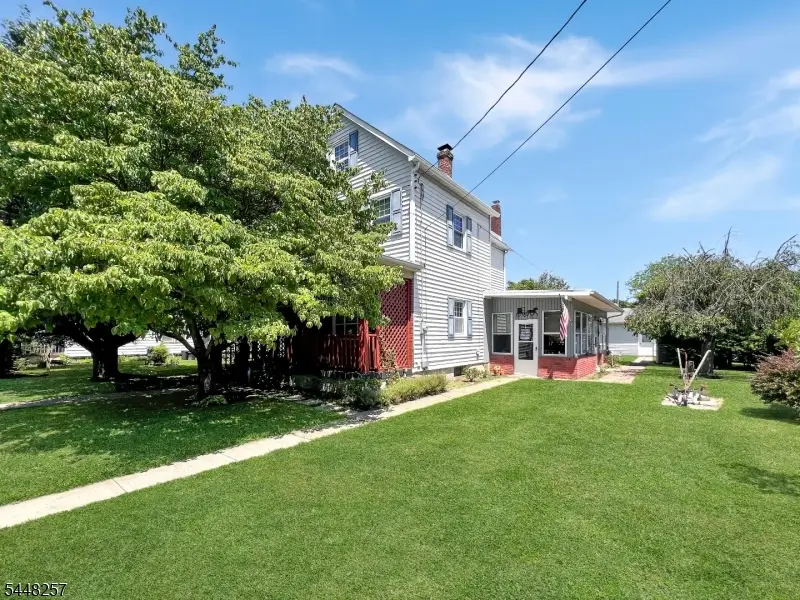 725 Sayre Ave, Phillipsburg, NJ 08865 - #1