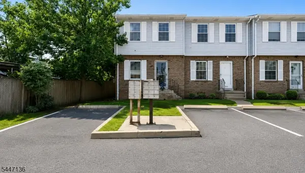 675 R Garden St #1, Elizabeth City, NJ 07202