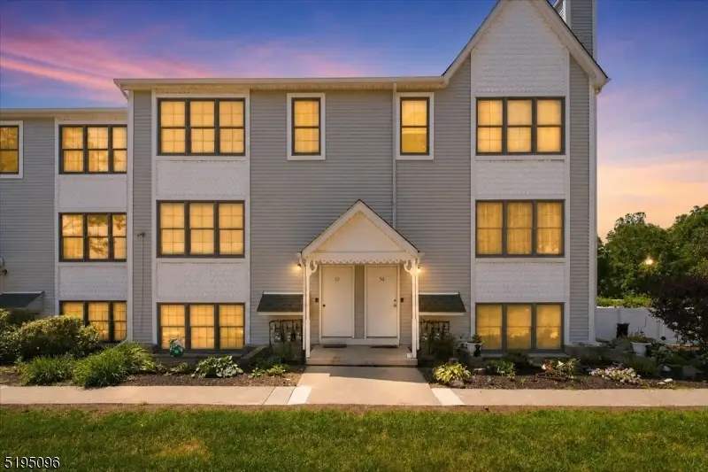 52 Burlington Ct #52, Hamburg, NJ 07419 - #1