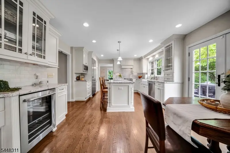 5 Fieldstone Dr, Clinton, NJ 08833 - #1