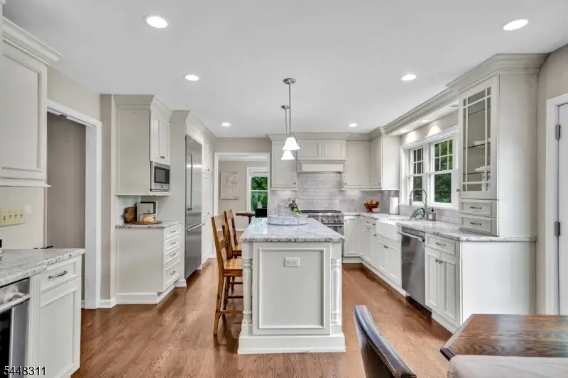 5 Fieldstone Dr, Clinton, NJ 08833 - #2
