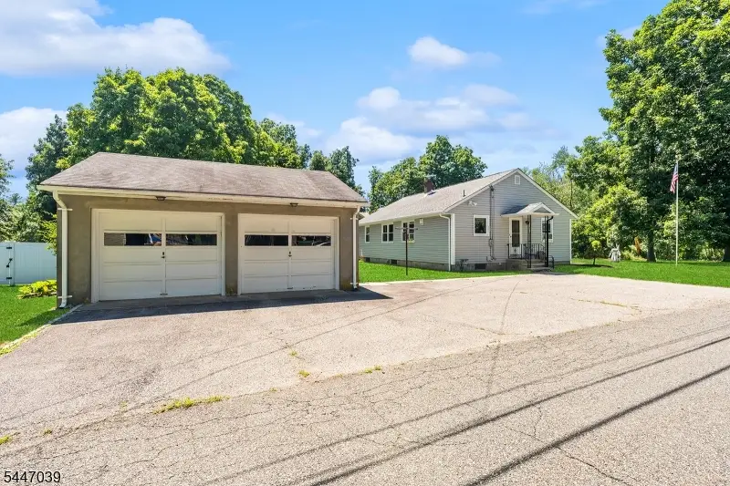 162 Cozy Lake Rd, Oak Ridge, NJ 07438 - #2
