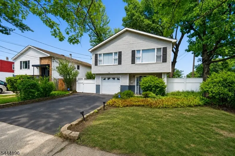 18 E 37th St, Paterson, NJ 07514 - #1