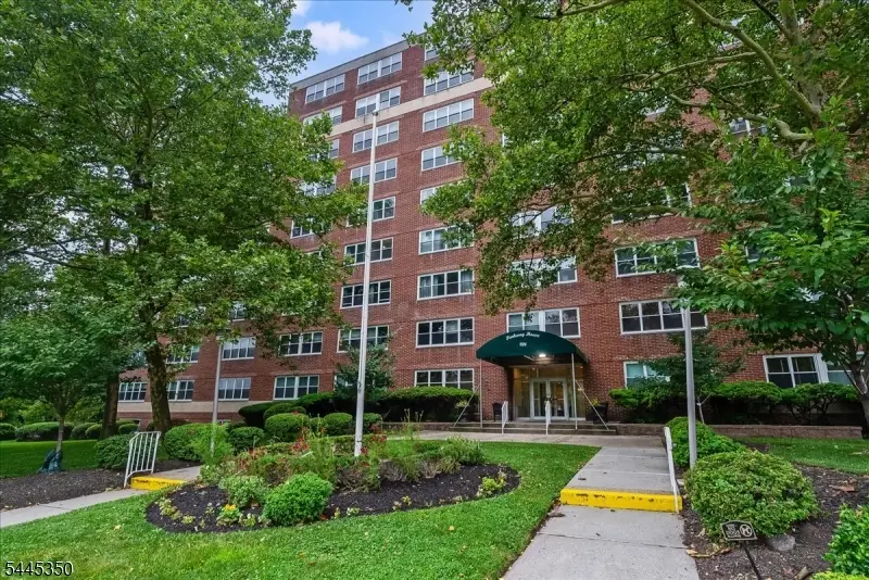 926 Bloomfield Ave #8G, Glen Ridge, NJ 07028 - #3