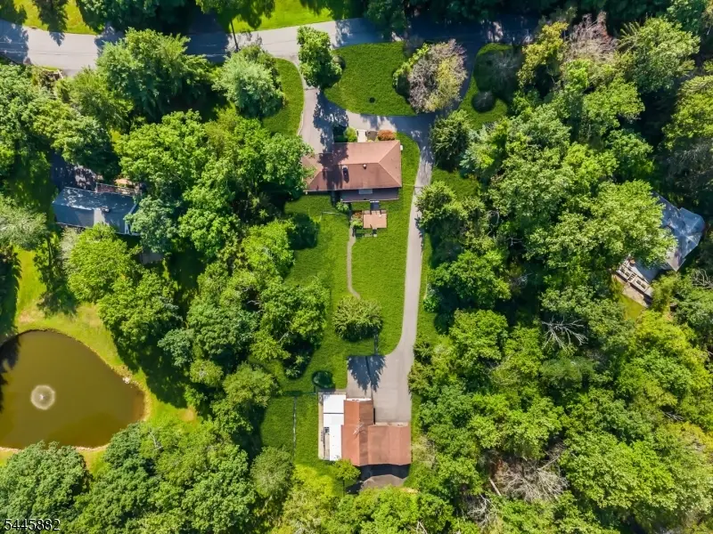 20 Cora Ln, Chester, NJ 07930 - #3