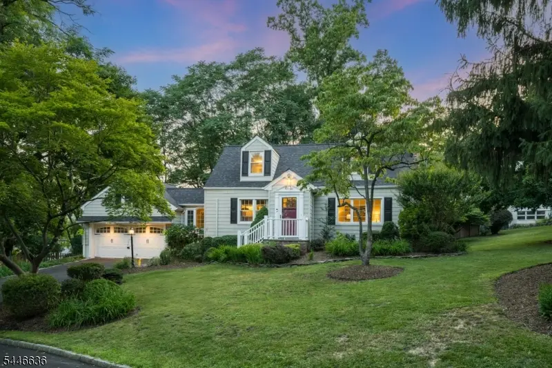 16 Sherman Pl, Morristown, NJ 07960 - #1