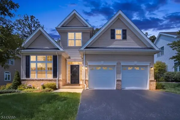 27 Harrison Way, Mount Arlington Boro, NJ 07856