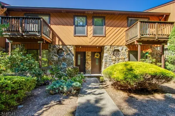 3F Brookside Hts #F, Wanaque Boro, NJ 07465
