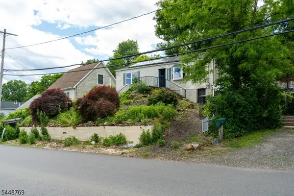 20 Greenwood Ave, Wanaque Boro, NJ 07420